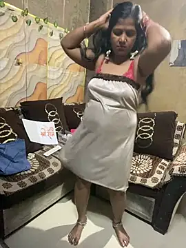 Meera_xxx 现场XXX聊天