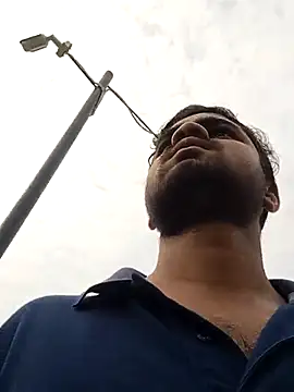 Arsalan_Sheikh Pertunjukan Webcam