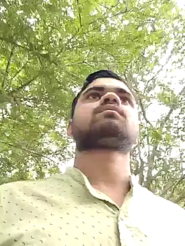 הופעת וובקאם של Arsalan_Sheikh