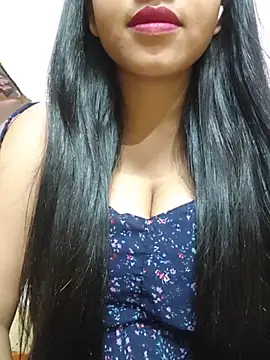 Chat +18 de Sharvari-Wagh ao vivo