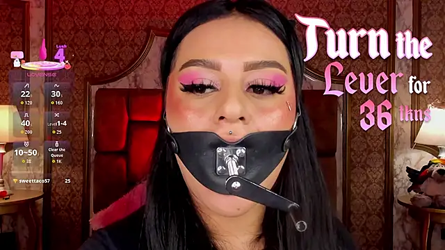 SoffiQueenのウェブカメラショー