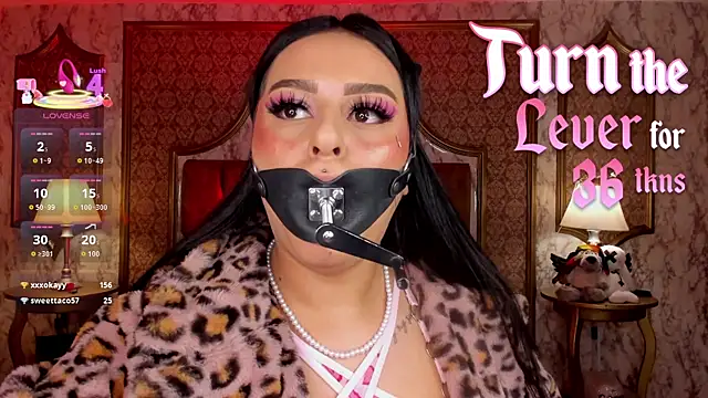 SoffiQueenのウェブカメラショー