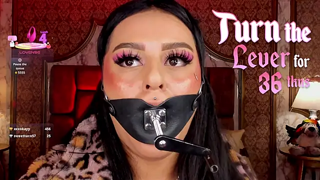 SoffiQueenのウェブカメラショー