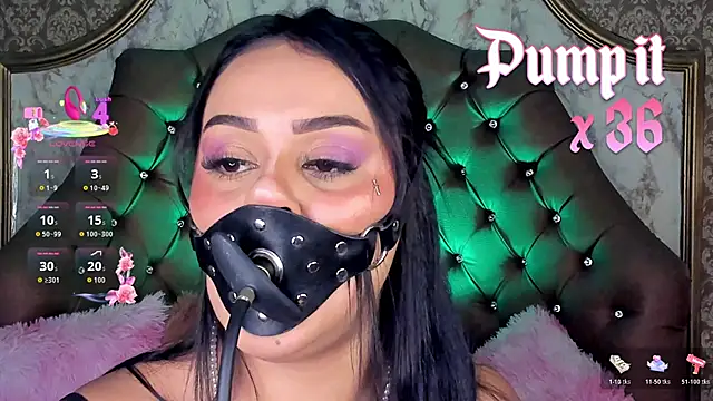 SoffiQueen Chat XXX in diretta