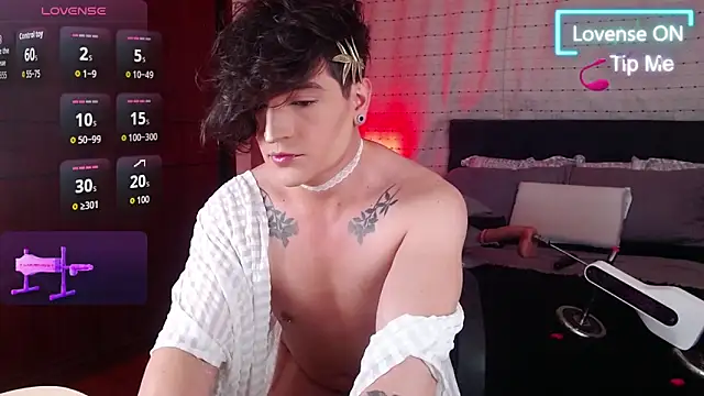 Hornymoan Pertunjukan Webcam