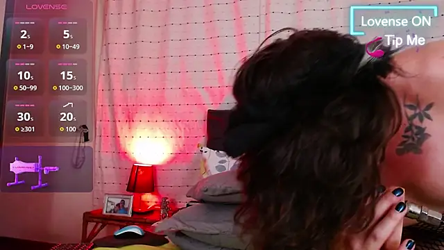 Hornymoan 在線直播表演