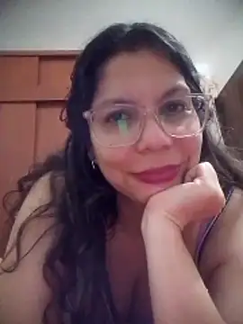 Carliina_Soussa Adlı Modelin Canlı XXX Sohbeti