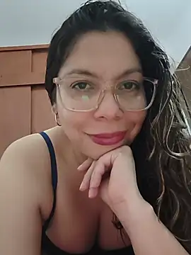 دردشة Carliina_Soussa الجنسية المباشرة