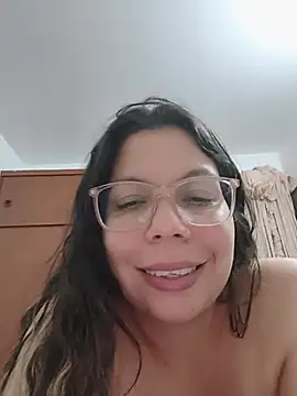 Chat +18 de Carliina_Soussa ao vivo