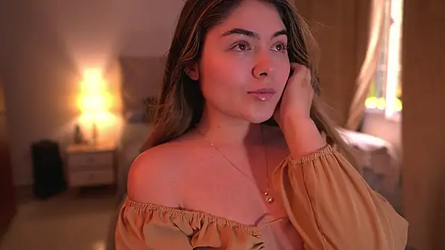 Lau_Bee Adlı Modelin Canlı XXX Sohbeti