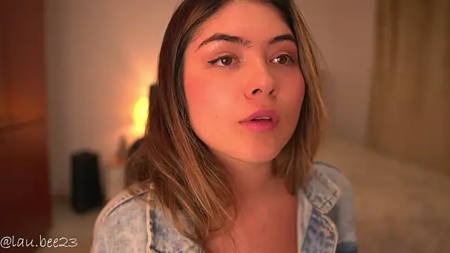Lau_Bee's Live XXX Chat