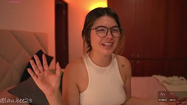Chat XXX en directo de Lau_Bee