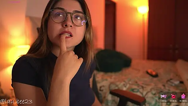 Lau_Bee – Naživo XXX chat