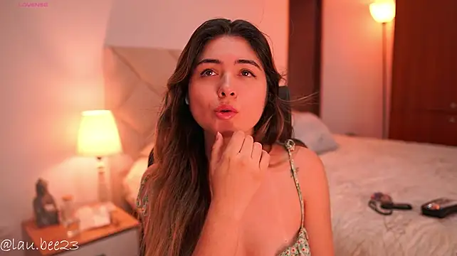 Lau_Bee's Live XXX Chat