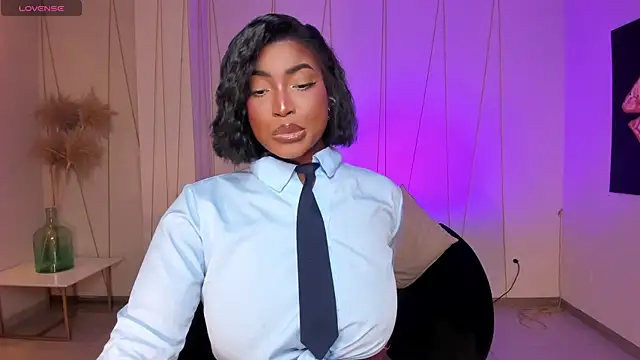 SavannahStorm's Webcam Show