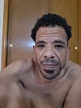 TJ_Freaky_Skigh: διαδικτυακό σόου στην κάμερα
