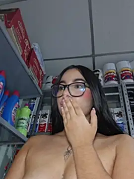 Katia_sweetx: διαδικτυακό σόου στην κάμερα