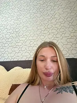 Tatti-Go webcam show