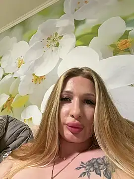 Tatti-Go Pertunjukan Webcam