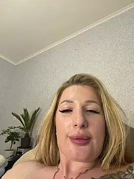 Tatti-Go Pertunjukan Webcam