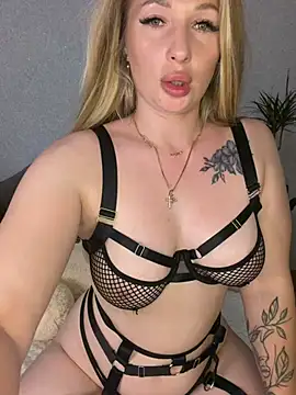 Tatti-Go Pertunjukan Webcam