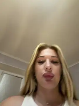 Show modela Tatti-Go na web-kameri
