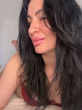 XXX chat uživo modela Tina8088
