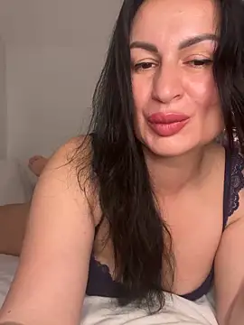 Tina8088 লাইভ XXX চ্যাট