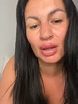 Chatroom XXX en direct de Tina8088
