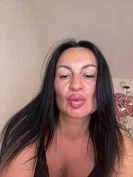 XXX chat uživo modela Tina8088