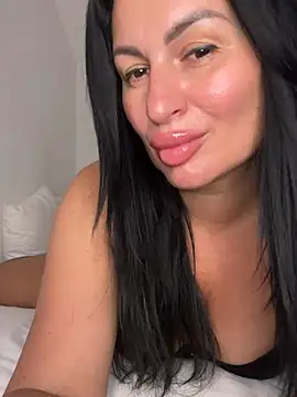 Show modela Tina8088 na web-kameri