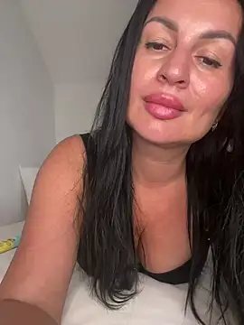 Chatroom XXX en direct de Tina8088