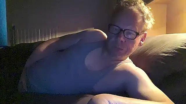 kinkyslet8 Show in webcam