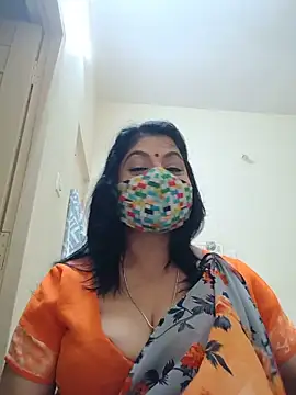 Ratna-777's Live XXX Chat
