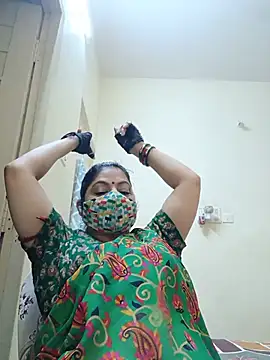 Chat +18 de Ratna-777 ao vivo