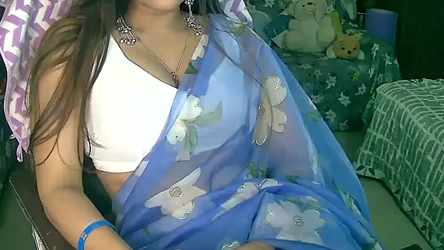 Cute-Tara Adlı Modelin Canlı XXX Sohbeti