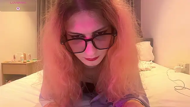 AlicePinkhead Pertunjukan Webcam