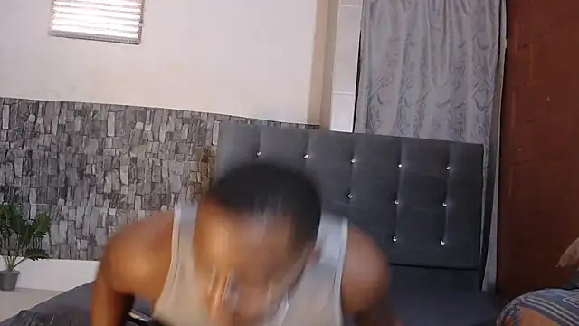 IsiahMaxwell Webcam-Show