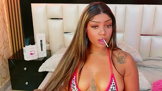 SalomeRestrepo Adlı Modelin Canlı XXX Sohbeti