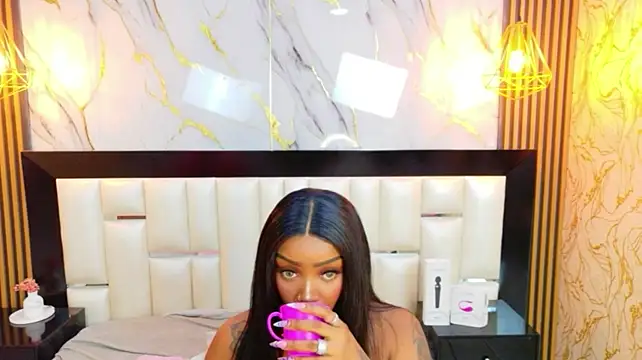 XXX chat uživo modela SalomeRestrepo