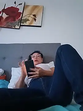 katysquirtdirty's Live XXX Chat