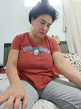 katysquirtdirty 现场XXX聊天