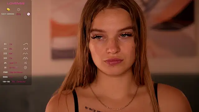 JanetJennings Adlı Modelin Canlı Sohbet Odası