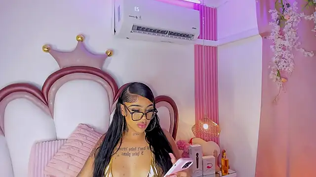 Mia_Jansen's Webcam Show