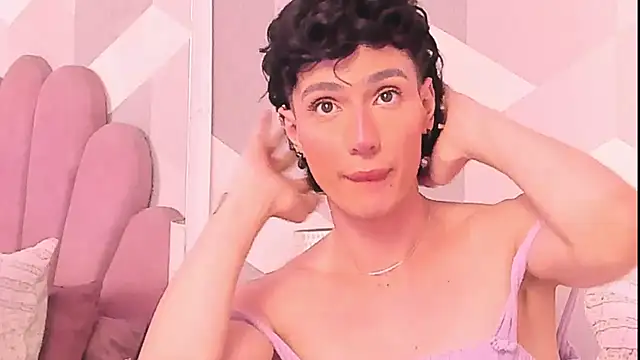 הופעת וובקאם של KylieMonnett
