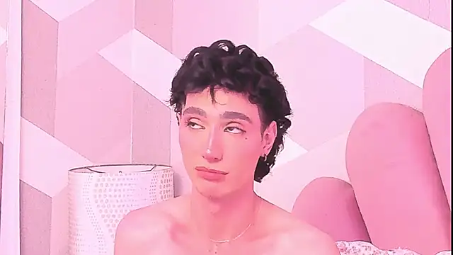 KylieMonnett Show Webcam