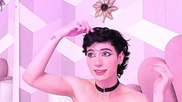 Pokazy przed kamerką – KylieMonnett