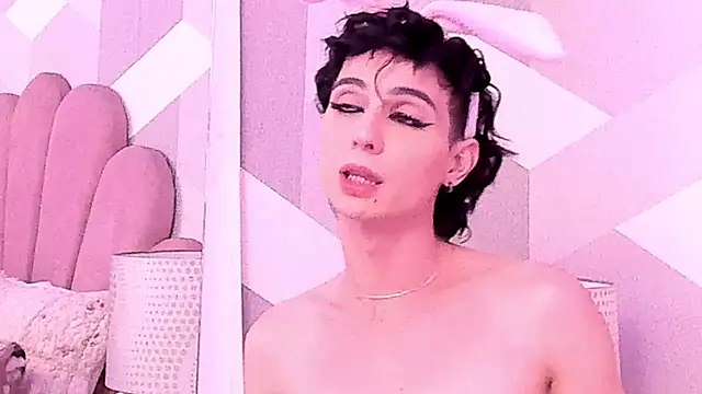 KylieMonnett Show in webcam