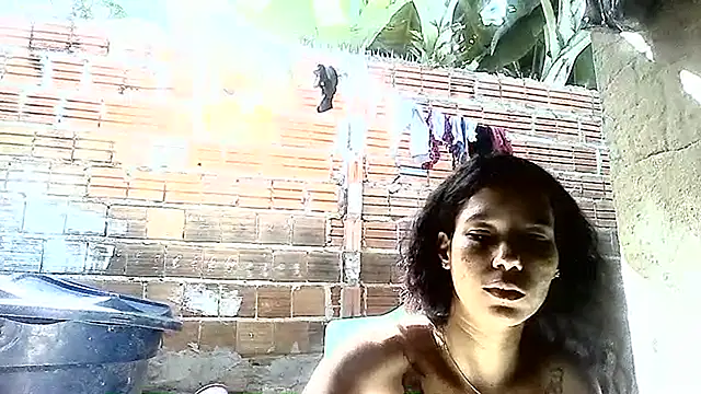 thasmyni's Live XXX Chat