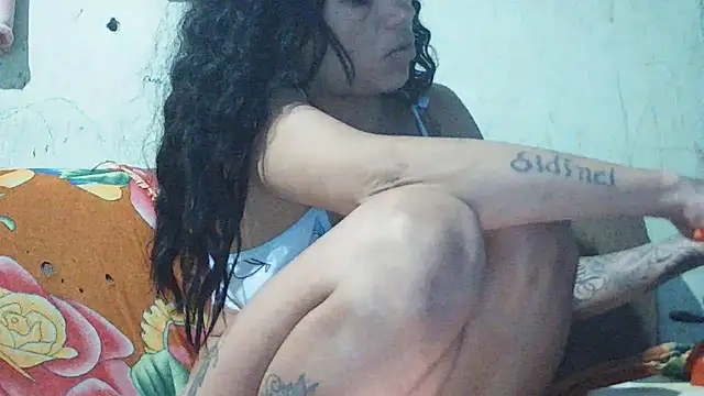 thasmyni's Live XXX Chat